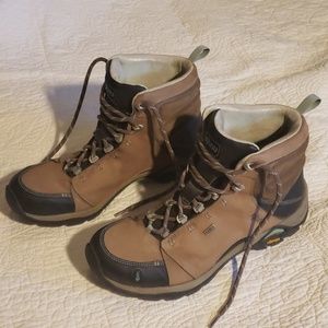 Ahnu boots waterproof